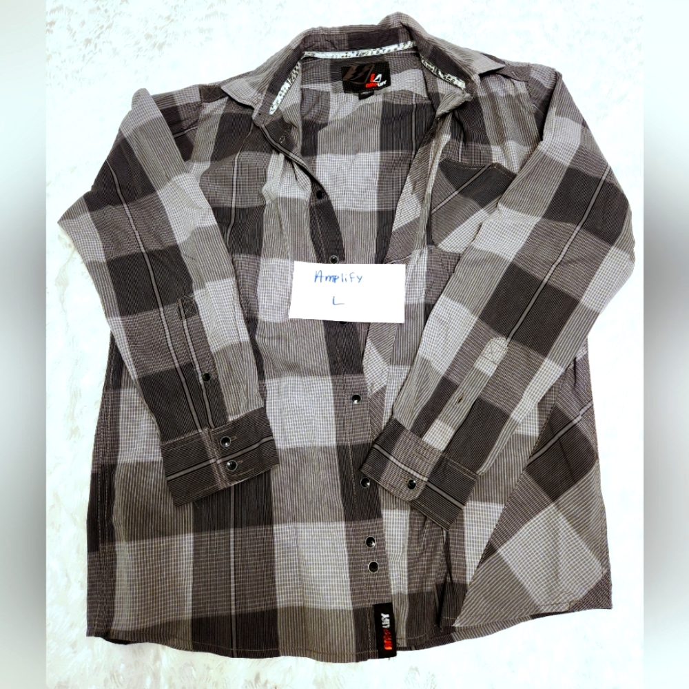 Lightweight men's button down